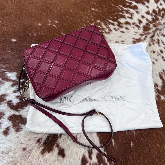 Michael Kors Handbags - Michael Kors NWOT Crossbody